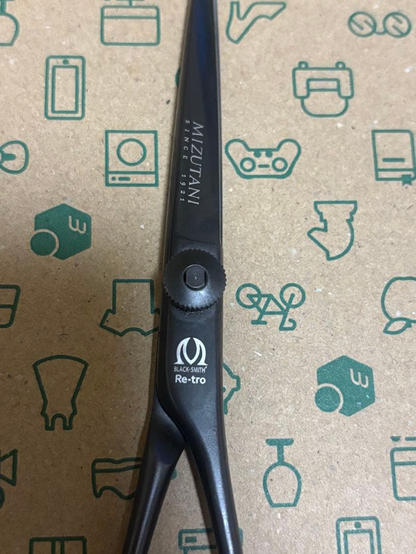 ミズタニシザー　ブラックスミス　レトロ　ブラック　5.5インチ