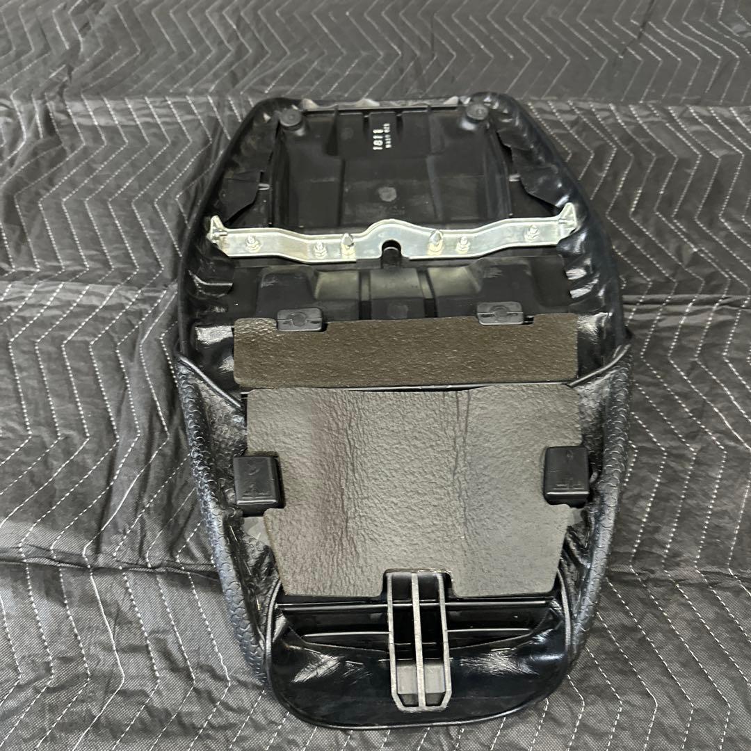 Kawasaki ゼファーx 400 純正シート　期間限定値下げ！