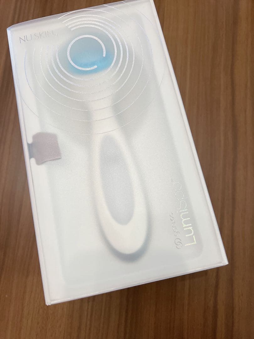 のょっき様先約品Nu Skin LumiSpa 美顔器 充電器付き