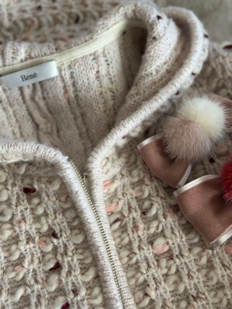 ルネ　2025秋冬ニットパーカー　リボンブローチ２個付　こんにちは様‼️