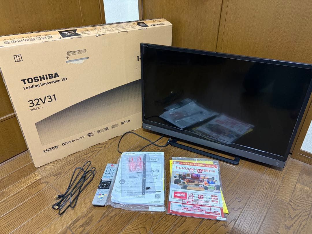 【赤猫ころ】東芝　REGZA レグザ　テレビ　32インチ