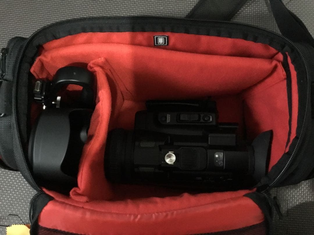 JVC GY-HM175 業務用ビデオカメラ本体、マイク、バック、メモリのセット