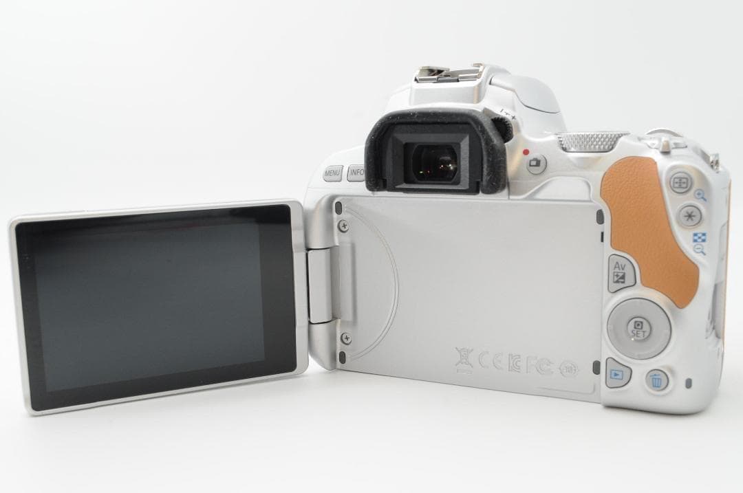 ☆新品級⑨☆ハロウィンSALE☆ Canon EOS Kiss x9 ダブル