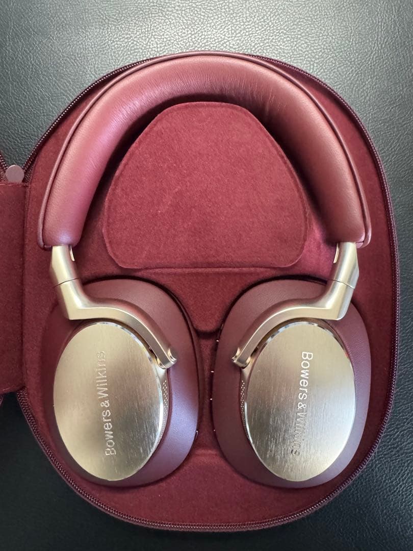 Bowers & Wilkins Px8 ロイヤル・バーガンディ