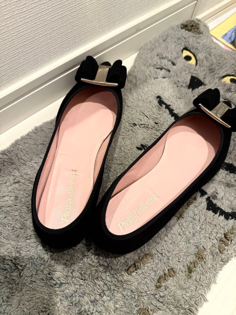 Pretty ballerinas 黒 ポインテッドトゥ フラットシューズ