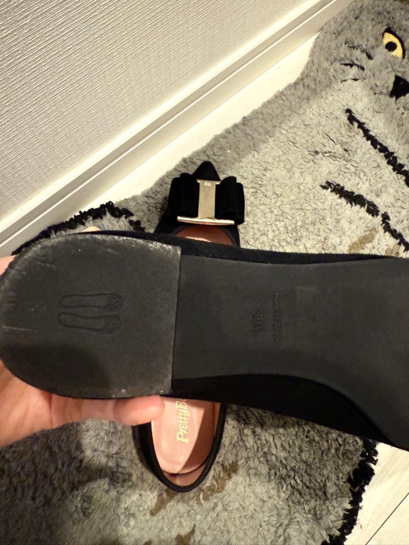 Pretty ballerinas 黒 ポインテッドトゥ フラットシューズ