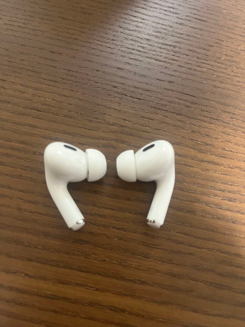 MacBook Air M2、AirPods Pro 2、trackpad