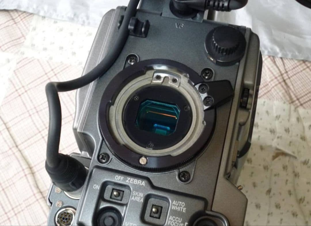 JVC DVカムコーダー　GY-DV550