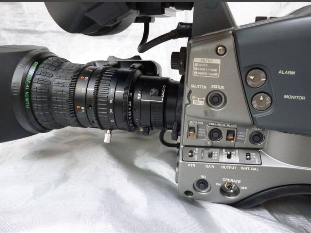 JVC DVカムコーダー　GY-DV550