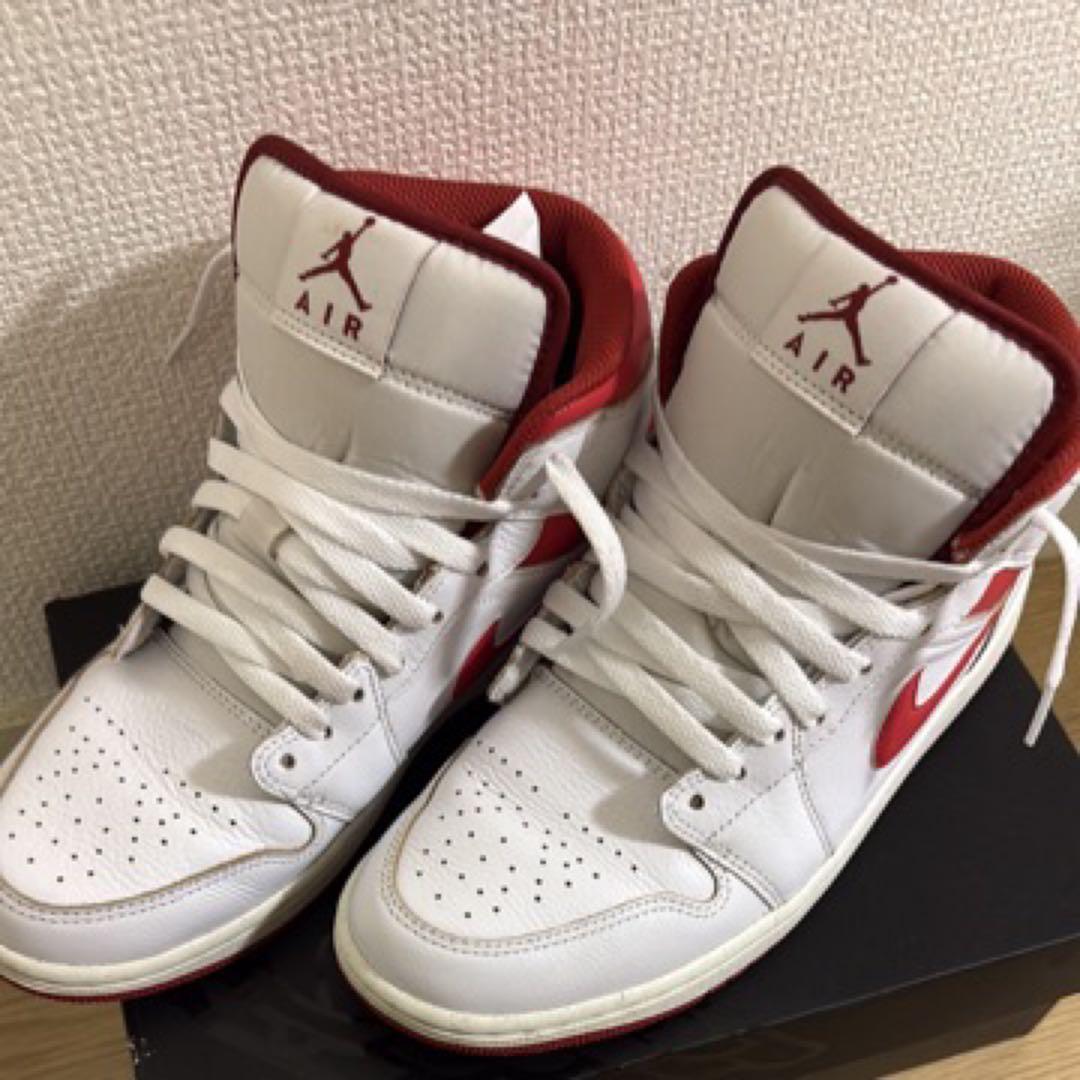 ジ*！様 ナイキ エアジョーダン1 ミッドSE デューンレッド