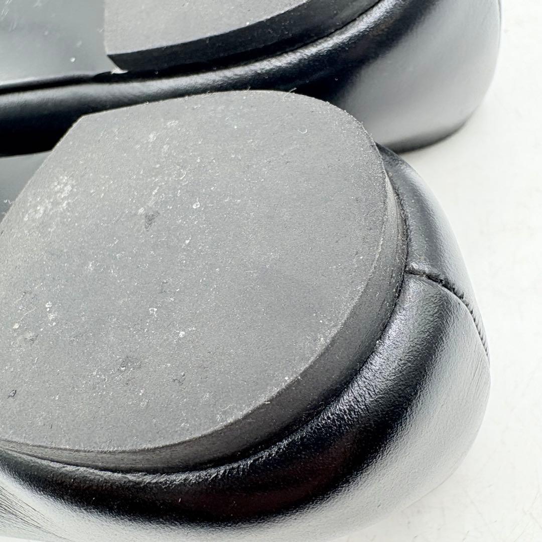 極美品✨サルヴァトーレフェラガモ ヴァラリボン 黒 フラットパンプス レザー