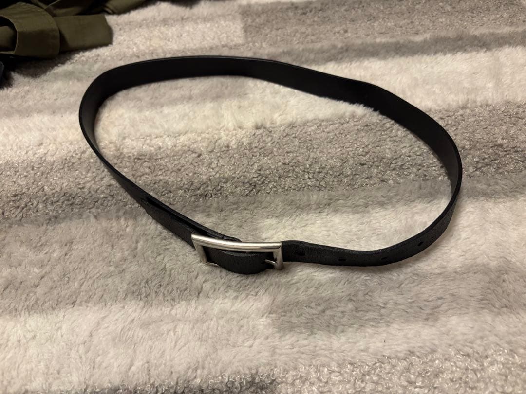 Saint Laurent ロゴエングレーブ レザーベルト