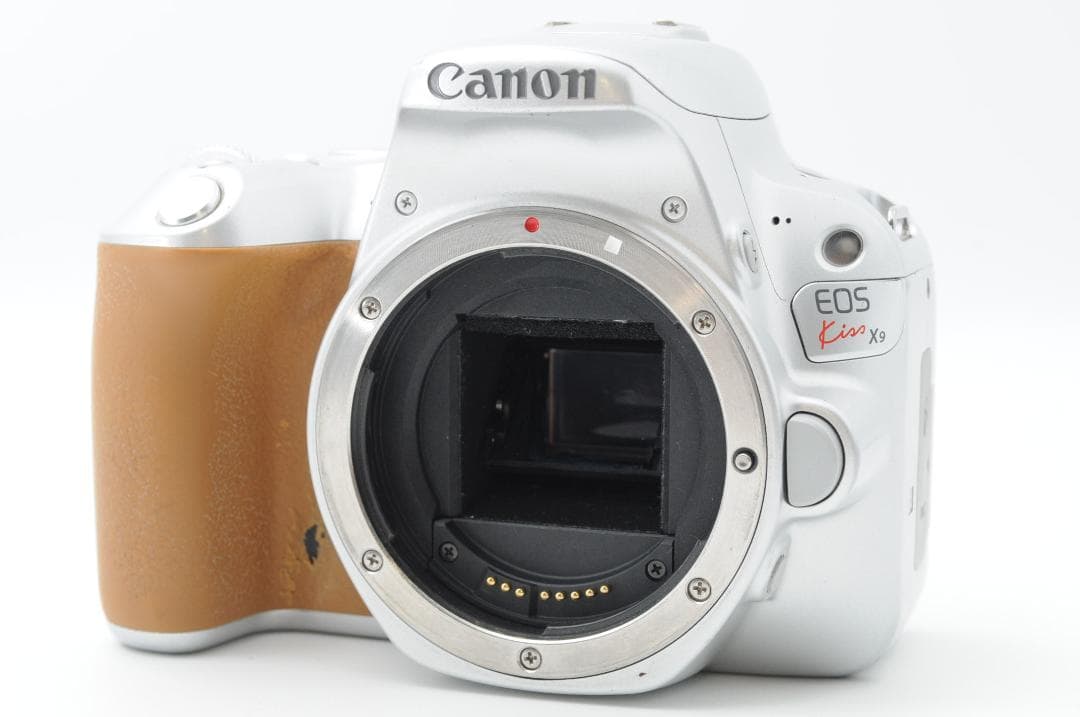 ★美品①★在庫処分SALE★ Canon EOS Kiss x9 ダブルレンズ