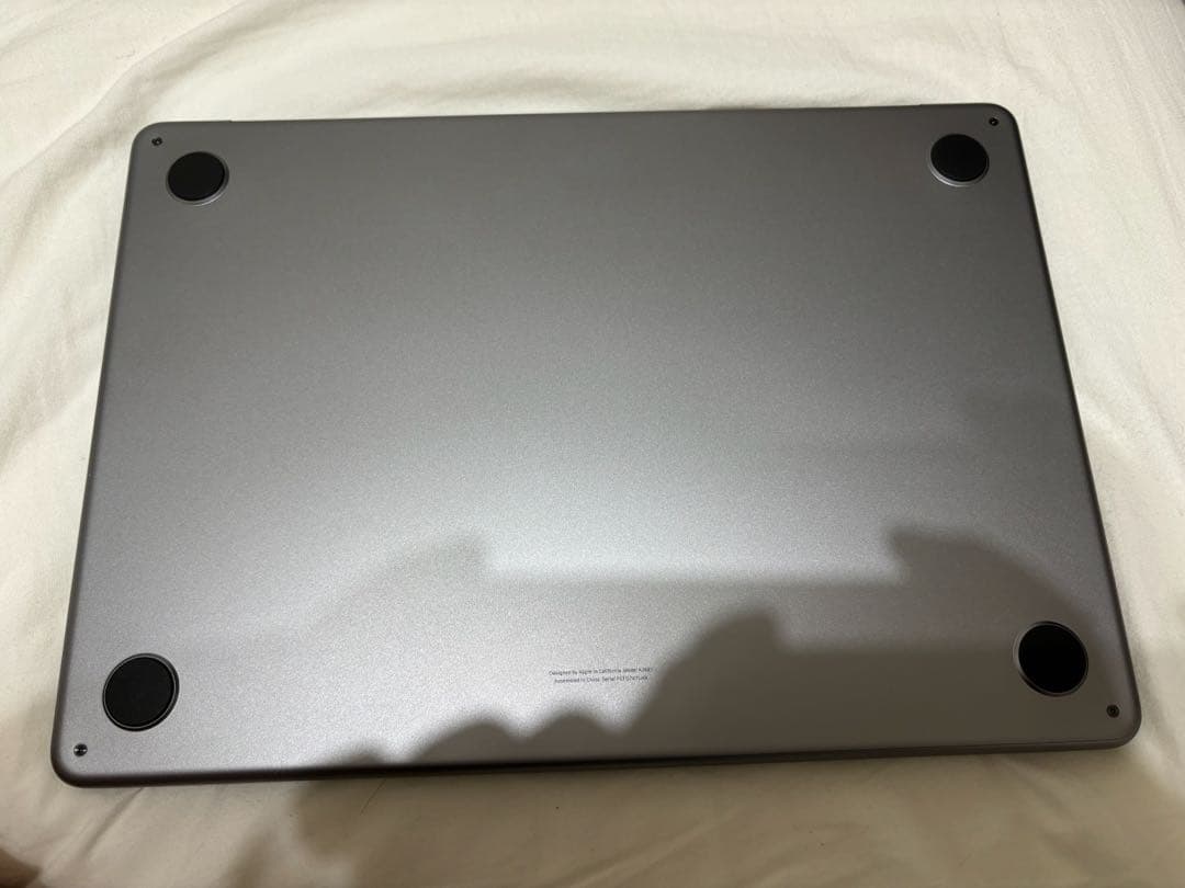 MacBook Air M2チップ　256GB