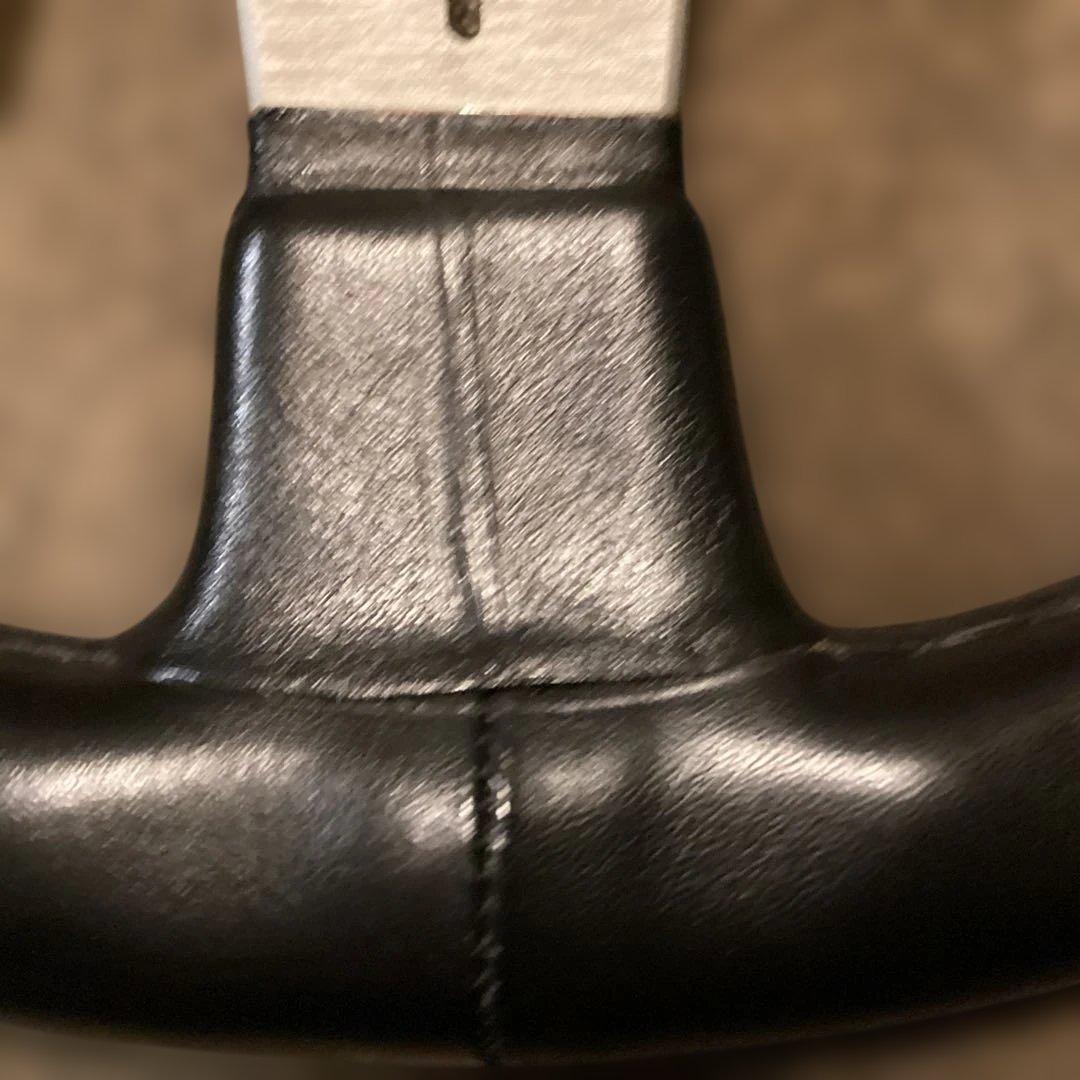 ナルディクラシックレザー36Φホーンボタン、ホーンリング付き