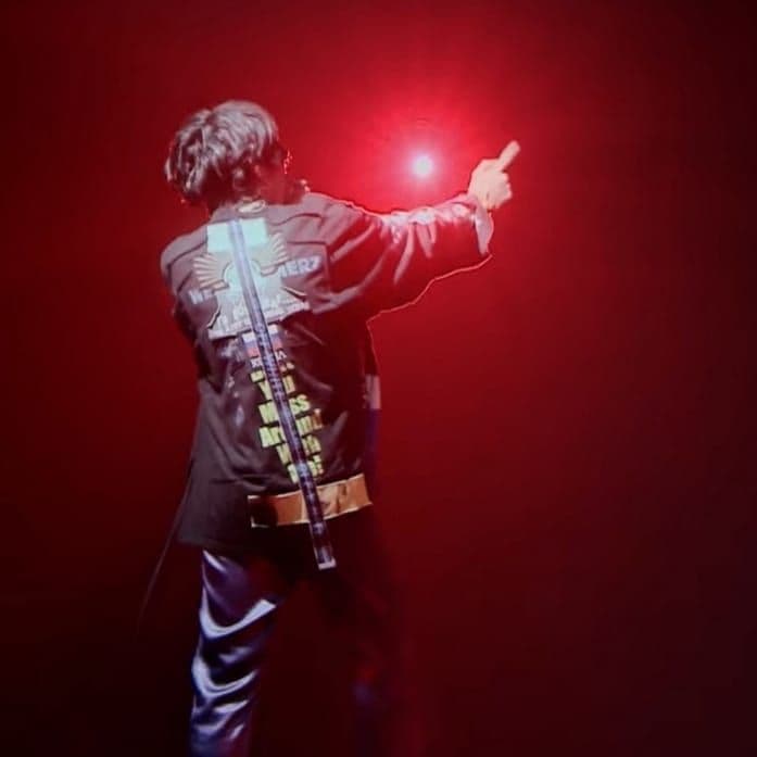 米津玄師　脊オパ　着用　パーツ　ベルト