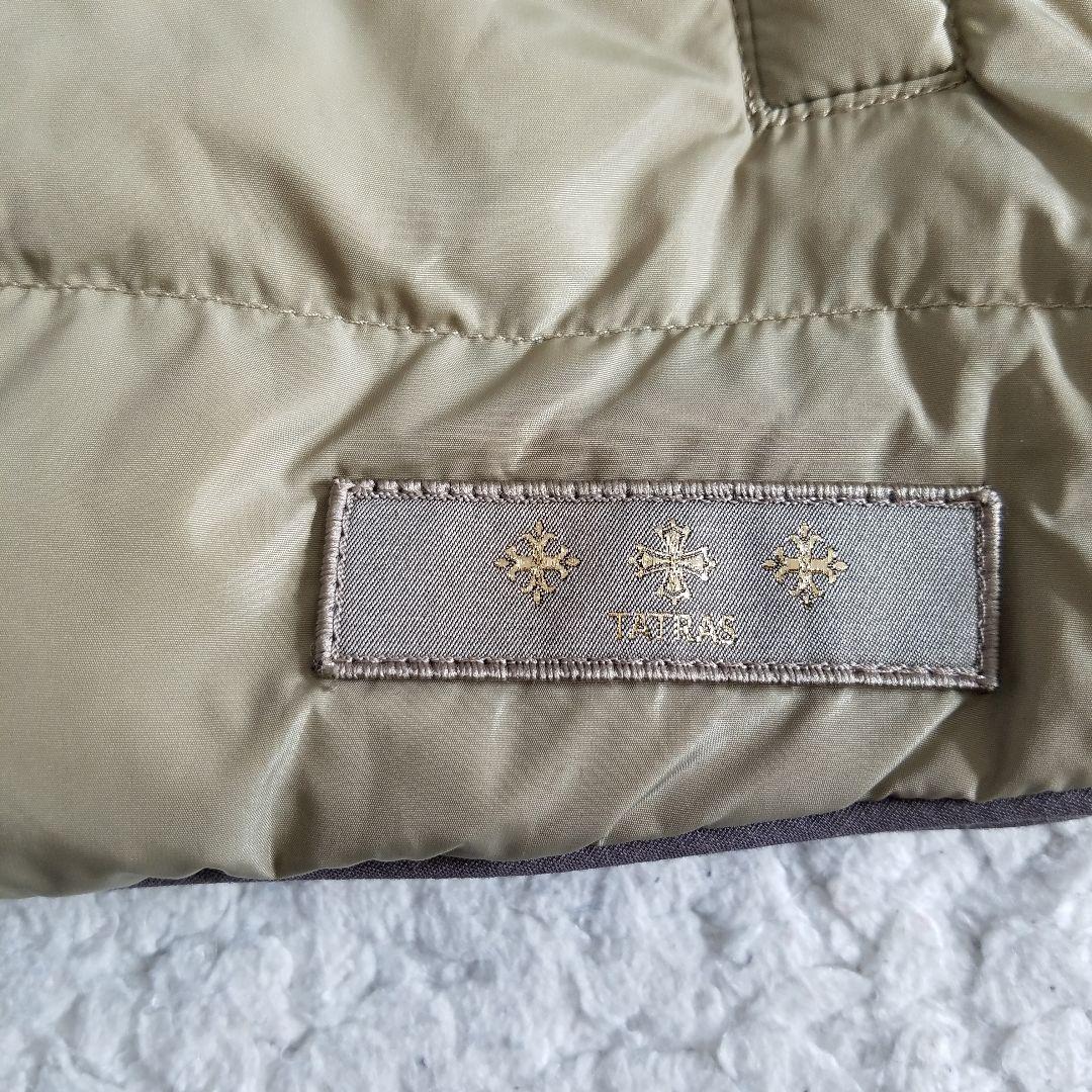 TATRAS✨インナーダウンベスト モスグリーン カーキ Vネック 金ボタン