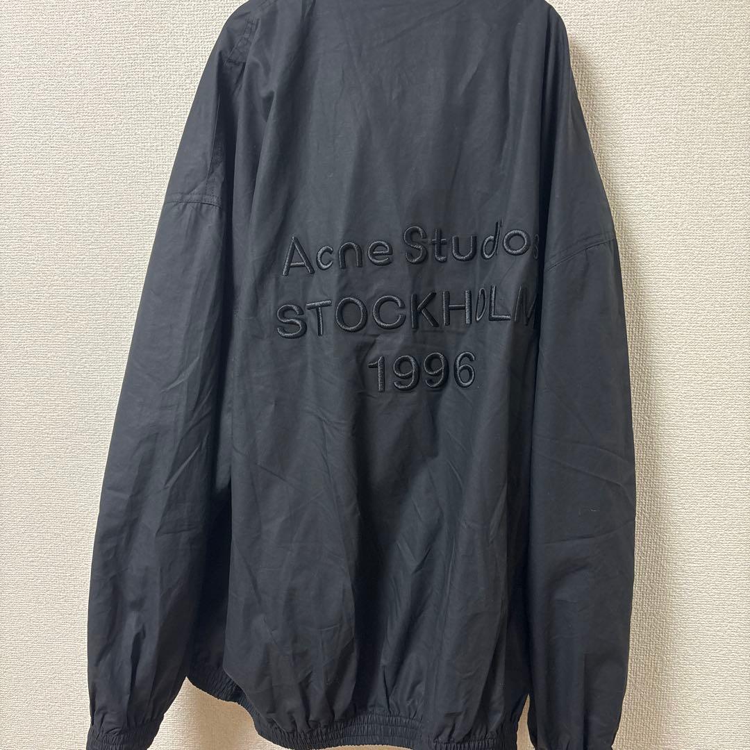 アクネストゥディオズ　ナイロンアウター