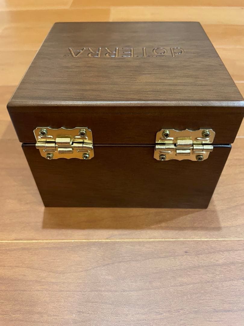 ドテラ　アロマオイル9本セット　10周年記念限定木箱付き