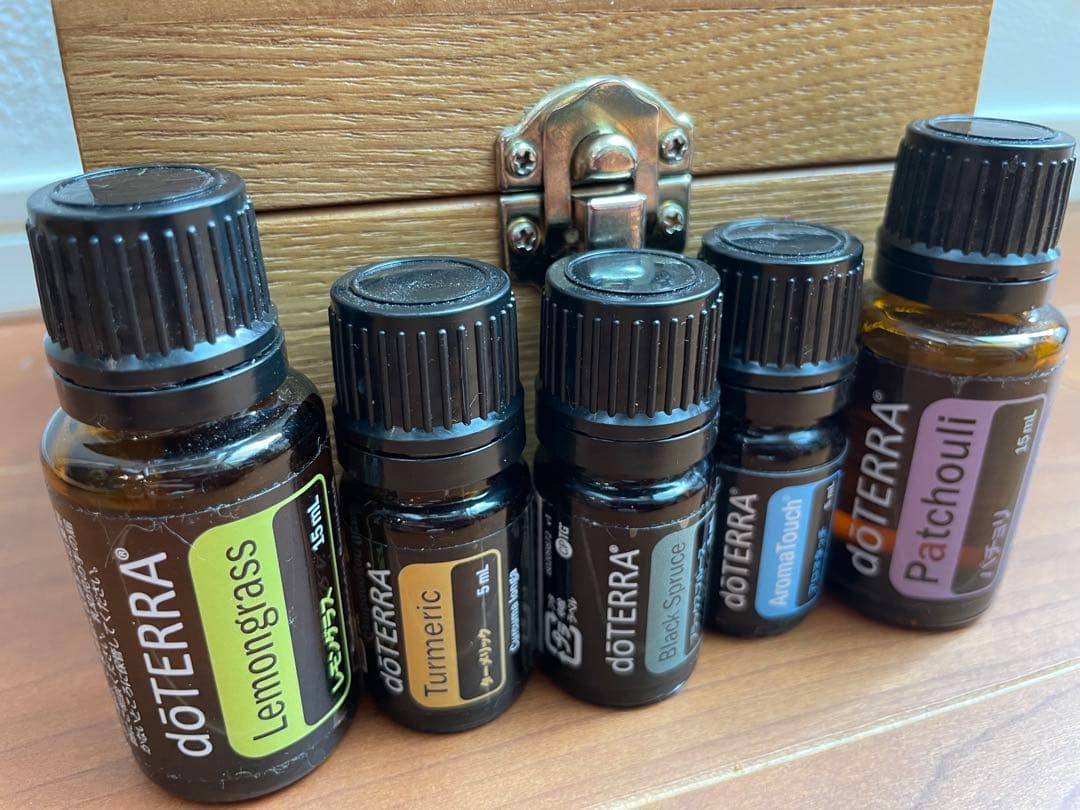 ドテラ　アロマオイル9本セット　10周年記念限定木箱付き