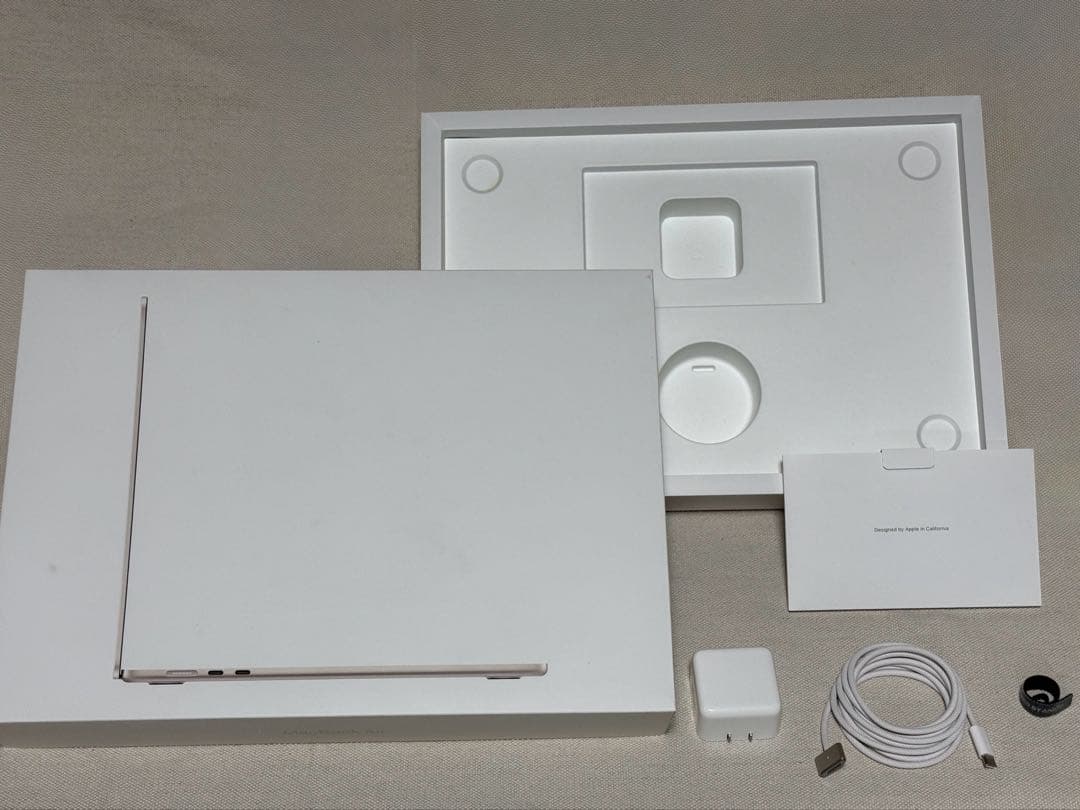 【ほぼ新品】MacBook Air 15inch 充放電5回 バッテリー100%