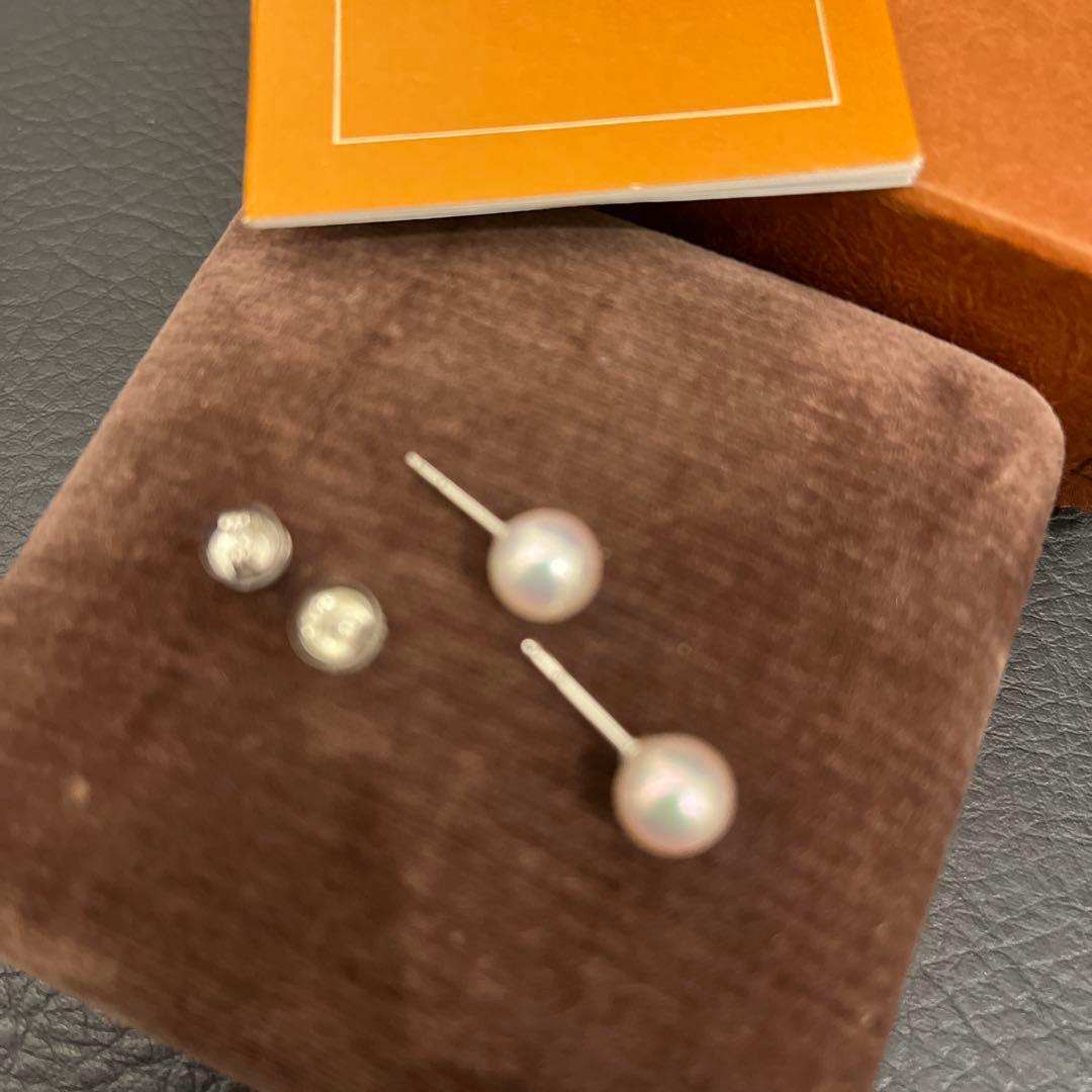 MIKIMOTO真珠スタッドピアス