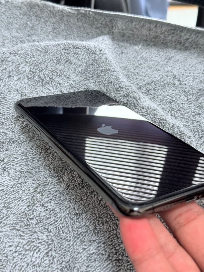 Apple iPhone 11 Pro Max 512GB シャッター音なし