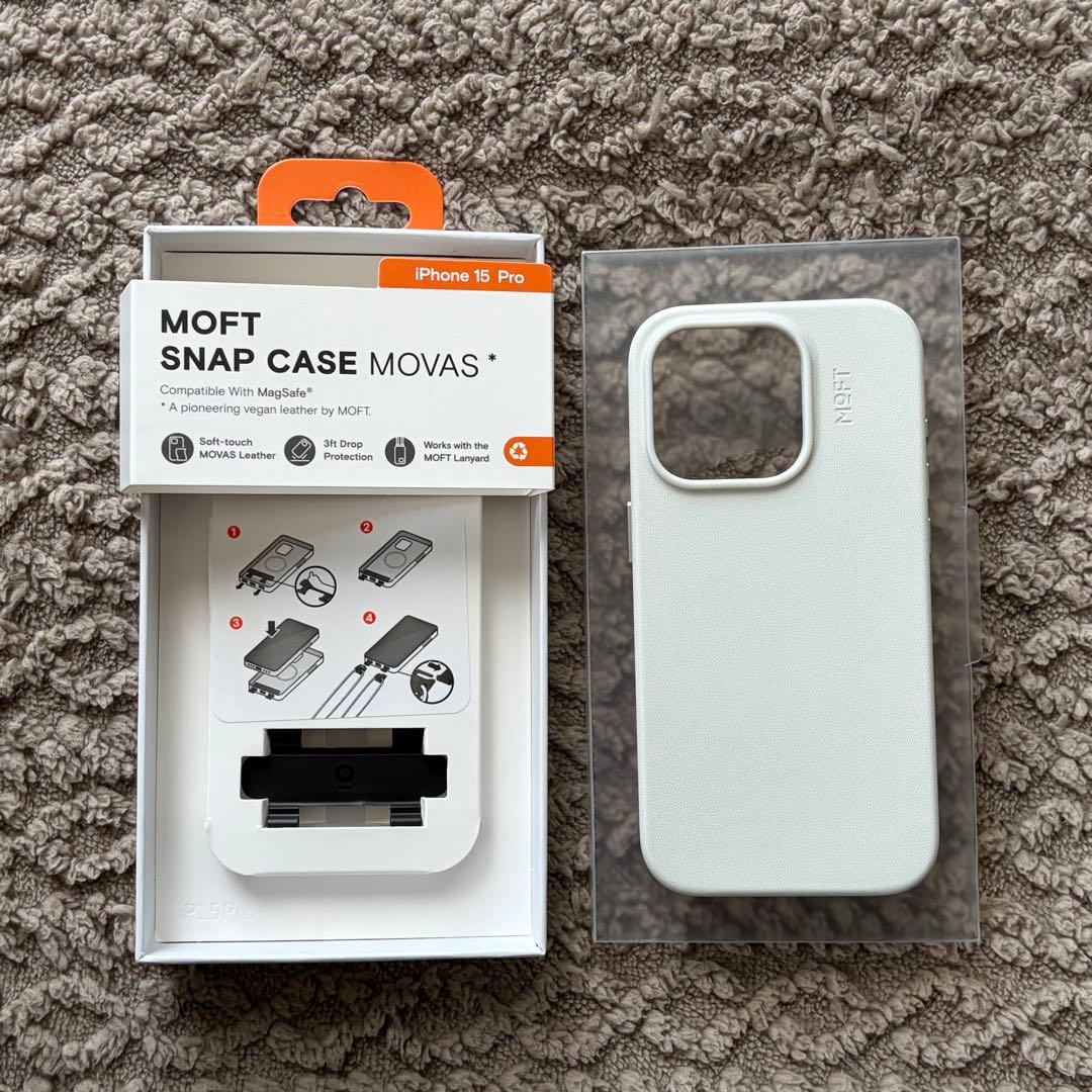 iPhone15Pro ブラックチタニウム 256GB ＋ MOFTケース