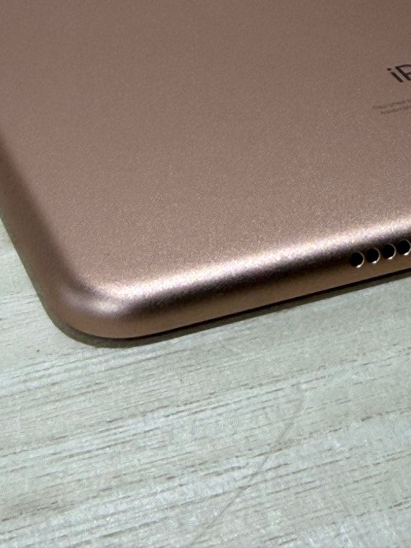 ipad mini ５　64GB simフリー　ゴールド　美品