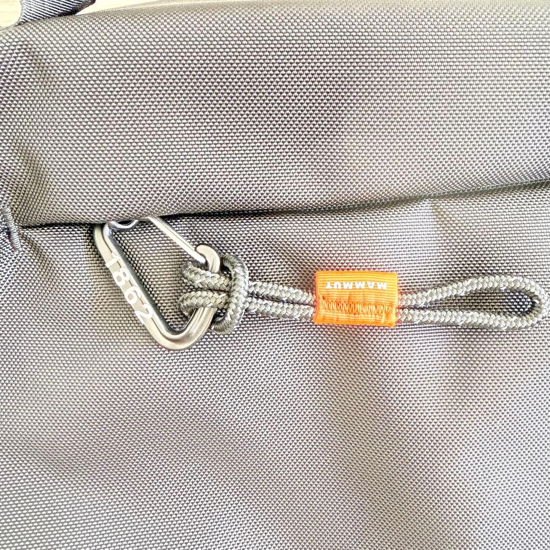 MAMMUT Xeron Messenger 14ブラック ショルダーバッグ