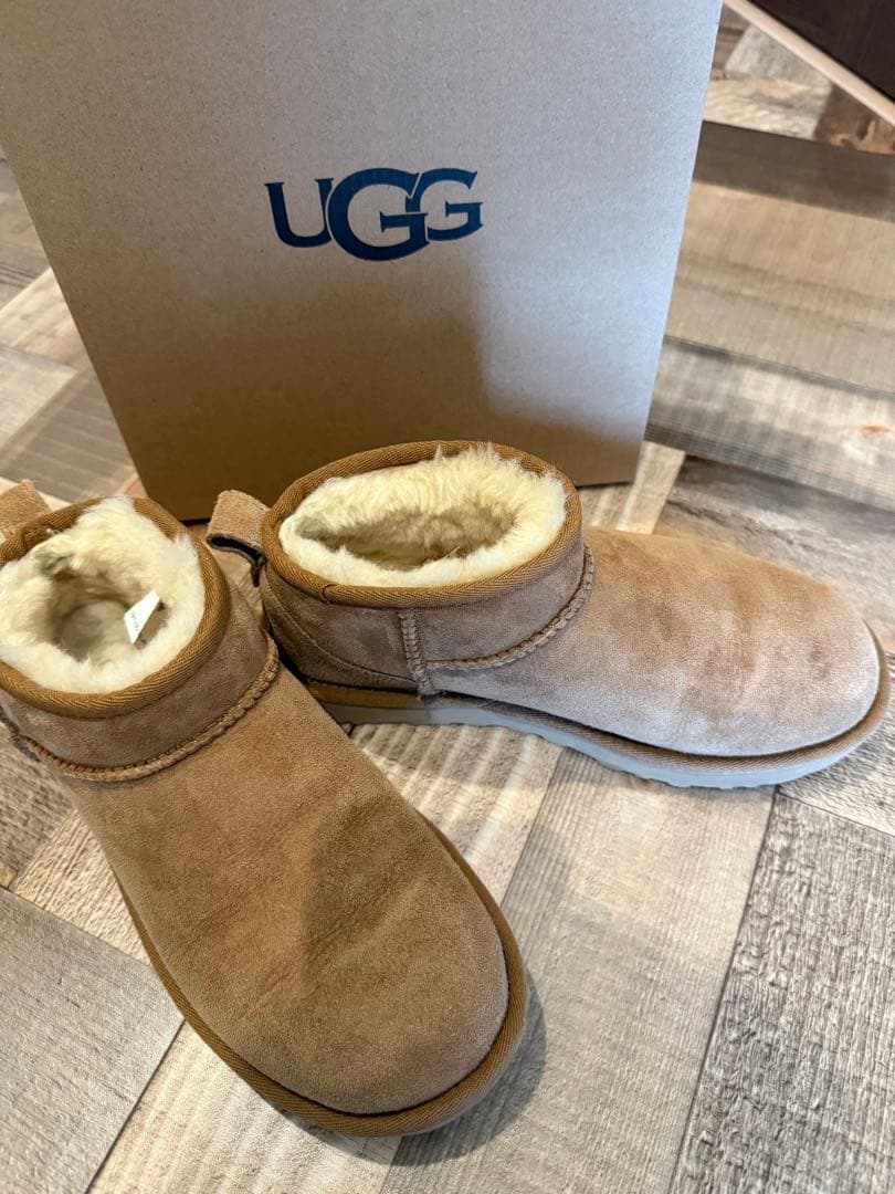 UGG/クラシックウルトラミニ/23cm
