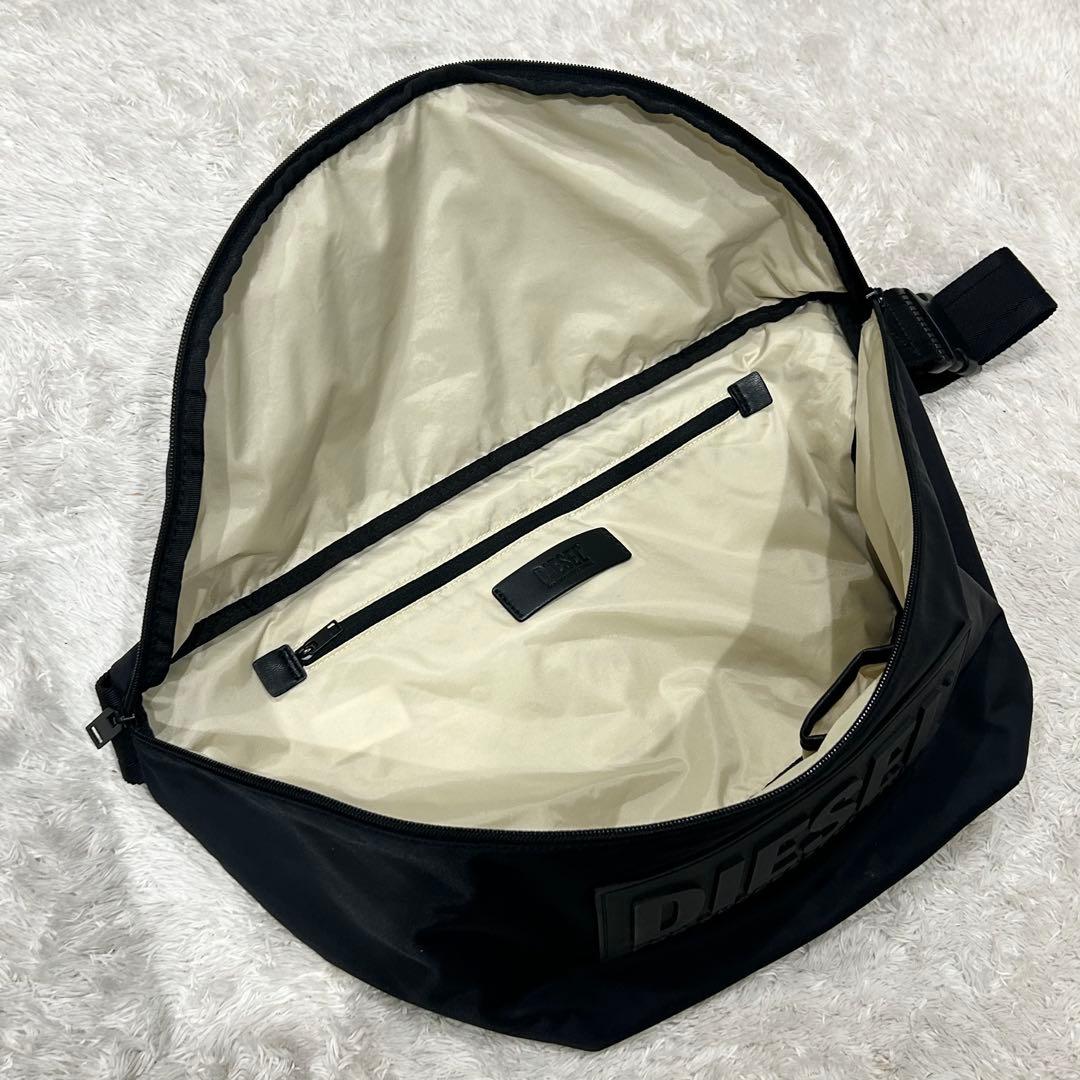 美品✨DIESEL ディーゼル BIG ラバー ロゴ ショルダーバッグ ブラック