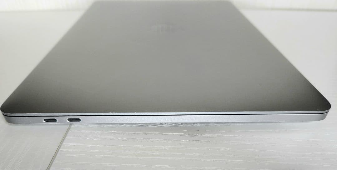 MacBook Pro13 2018年 8GB 256GB A1989