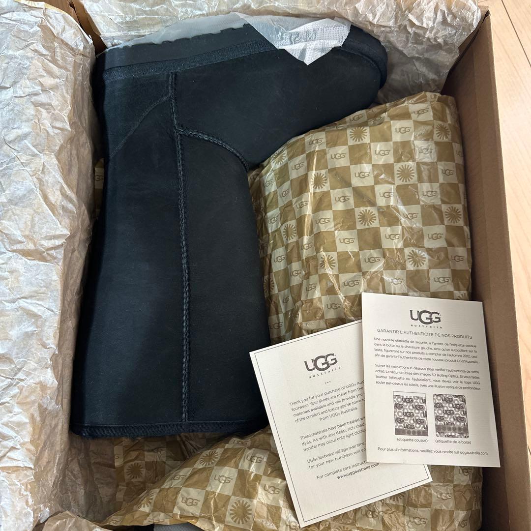【新品】UGG レディースムートンブーツ 黒 24.0 classic tall