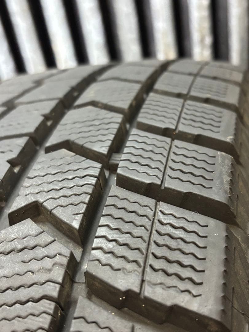 超美品バリ溝‼️225/60R17ＤＬスタットレスタイヤホイール4本セット