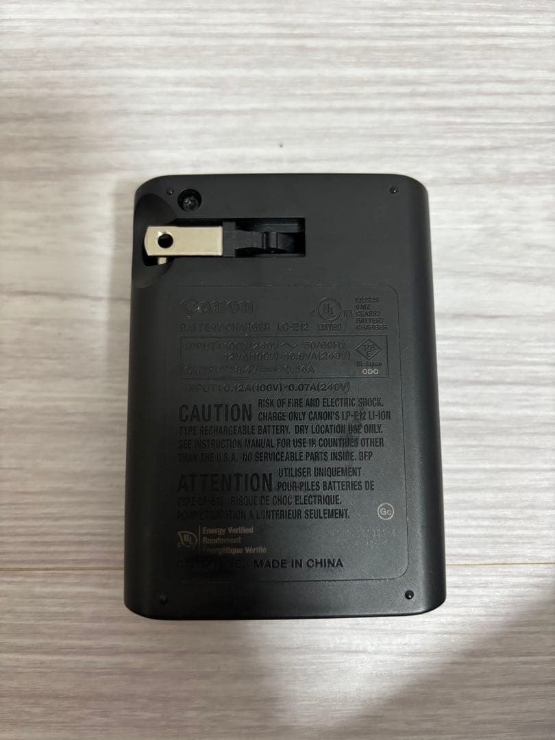 【美品】ミラーレスカメラEOS Kiss M2