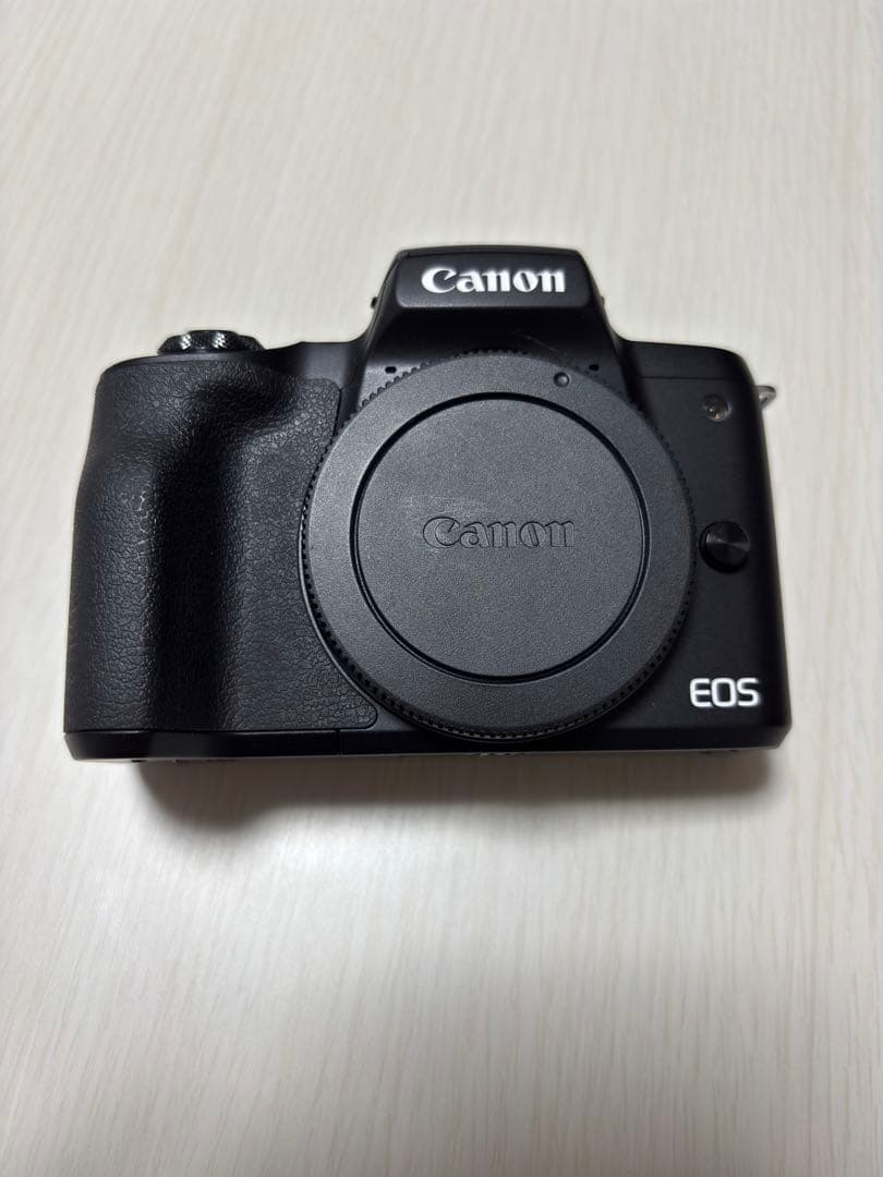 【美品】ミラーレスカメラEOS Kiss M2