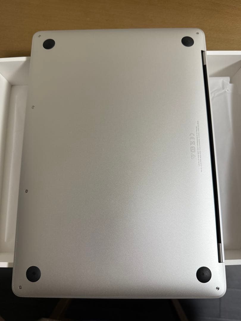 MacBook Pro M2 2022 メモリ8G/ストレージ256GB