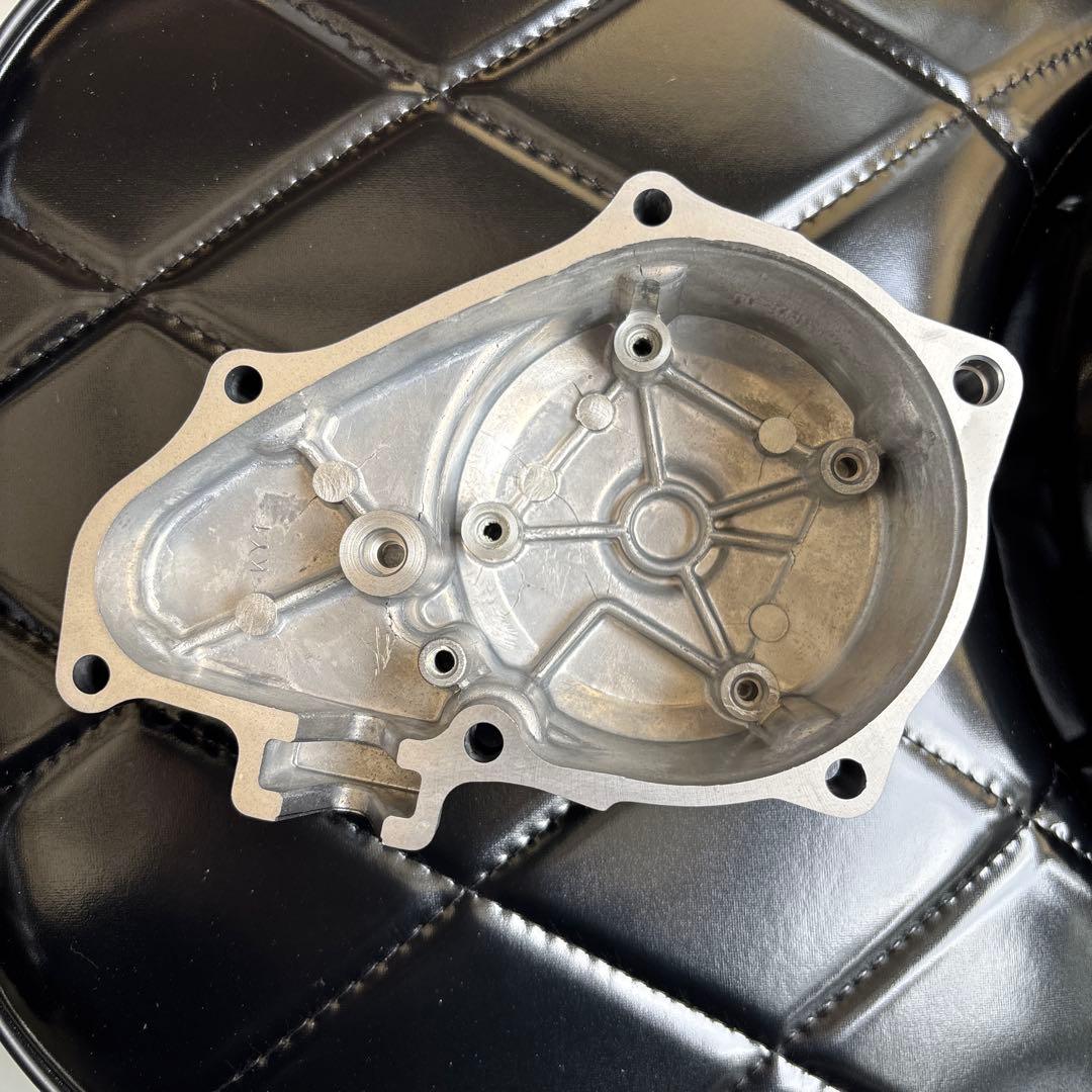 ホーネット250 ジェネレータカバー新品