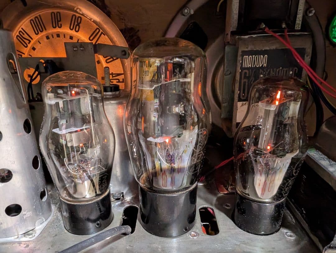 マツダ614A　昭和レトロ真空管ラジオ　bluetooth付　家族団らん