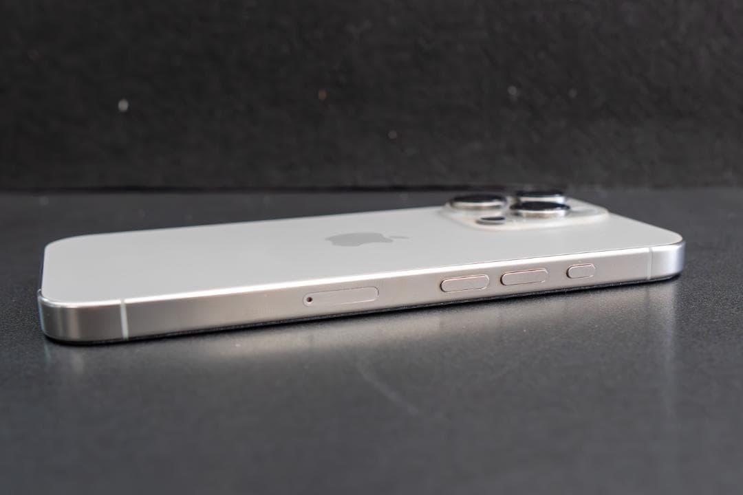 【本日限定価格】iPhone 16 pro 128GB SIMフリー