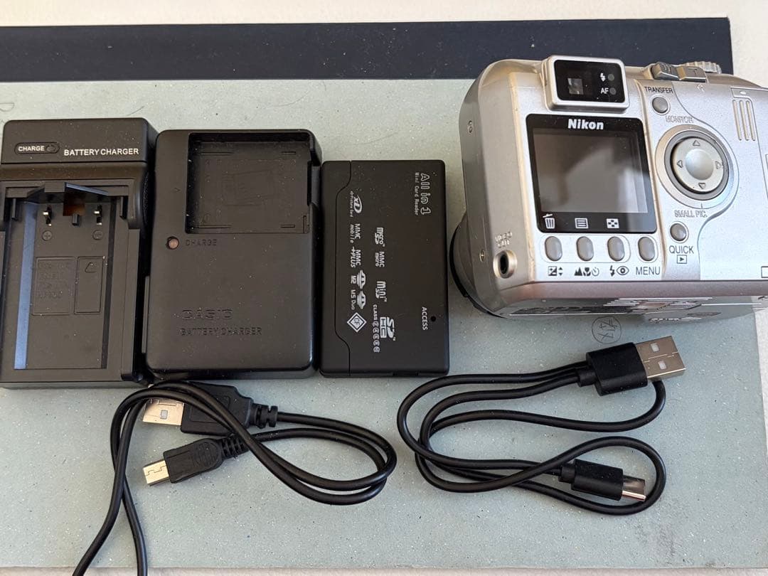 ☆動作確認済み☆ニコン COOLPIX 4300 オールドコンデジ デジカメ