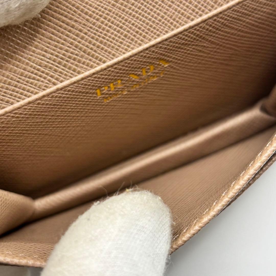 プラダ ベージュ 名刺入れ サフィアーノ カードケース PRADA