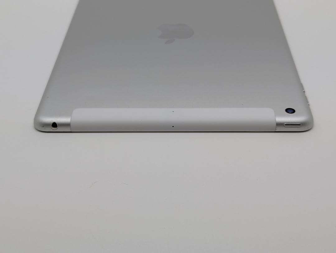 Pad（第5世代）Wi-Fi + Cellular：A1823