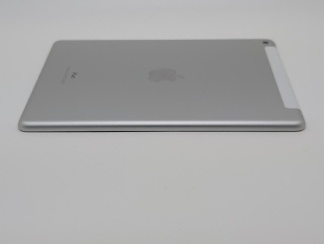 Pad（第5世代）Wi-Fi + Cellular：A1823