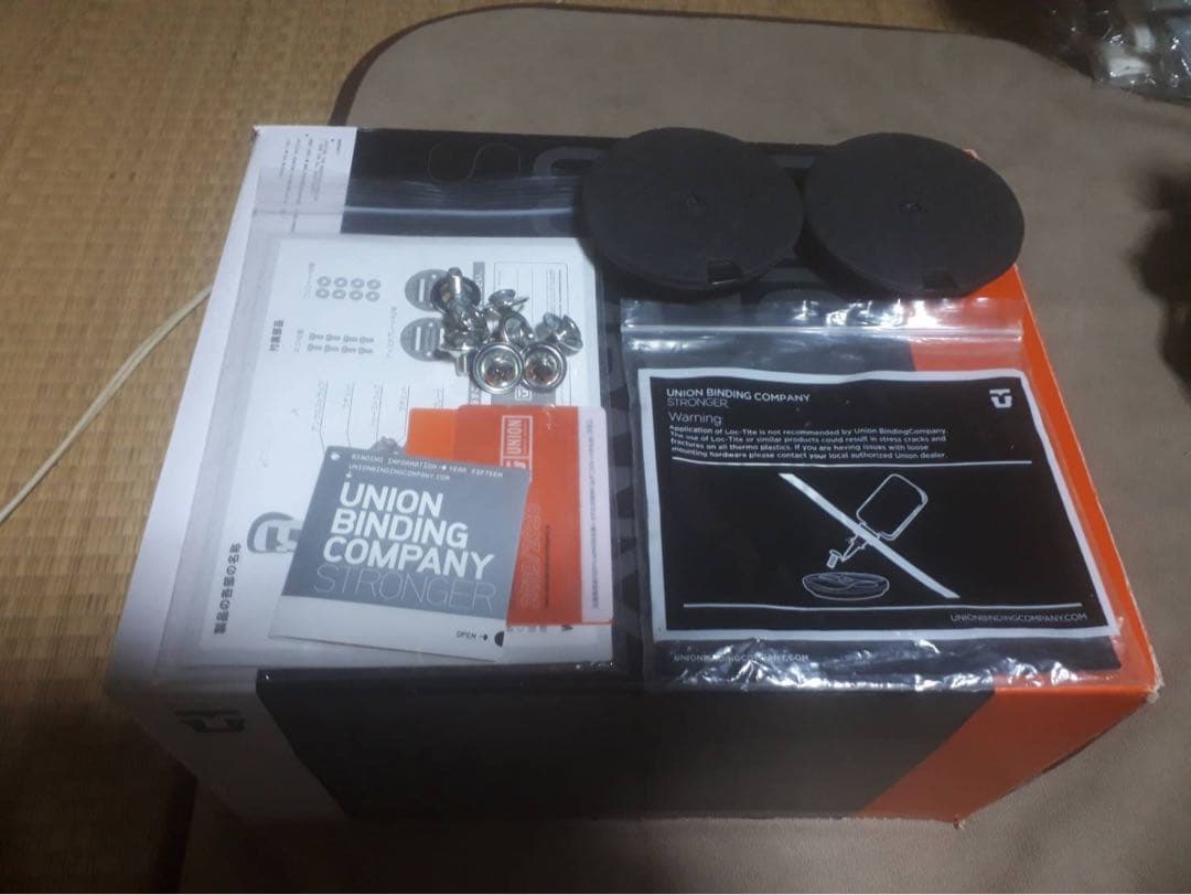 スノーボードバインディングユニオン ストラータ union strataサイズM