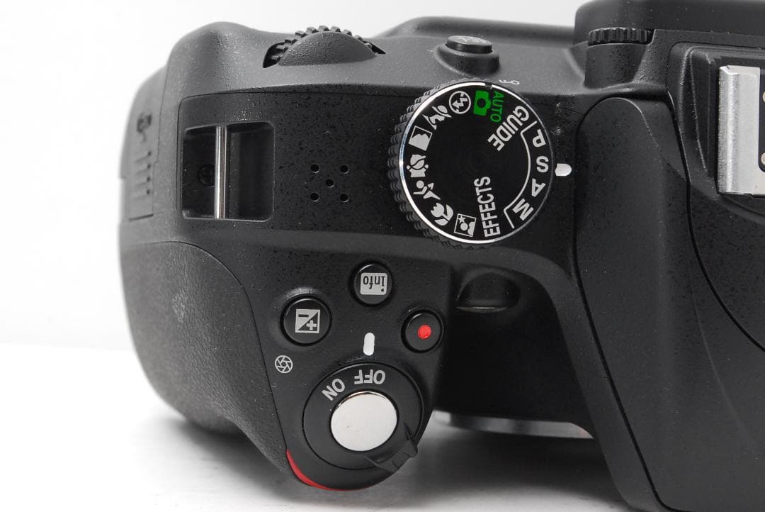 【使用感少　新品級ショット数　ダブルレンズ】Nikon D3300　スマホ転送