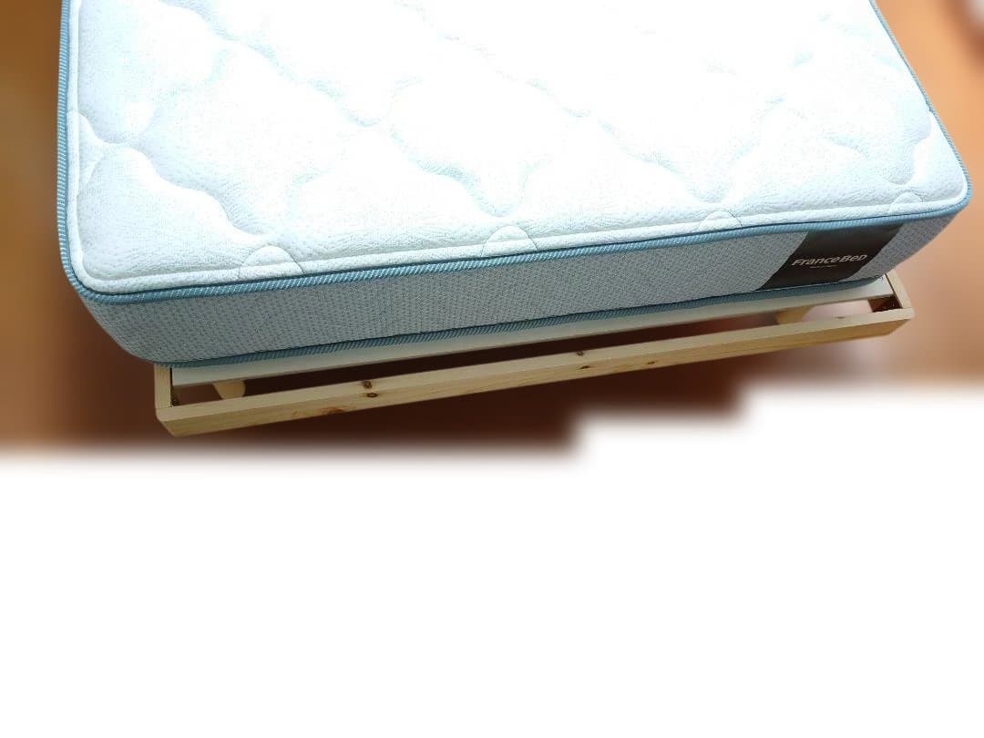 美品 ニトリ製 セミダブルサイズ 脚付きすのこベッド (SRN2 NA) 組立式