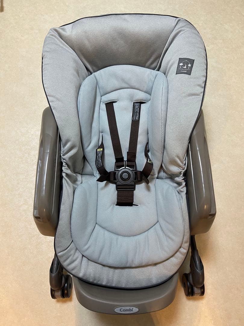 Combi コンビ　ハイローチェア　ネムリラ　オートスウィング LM