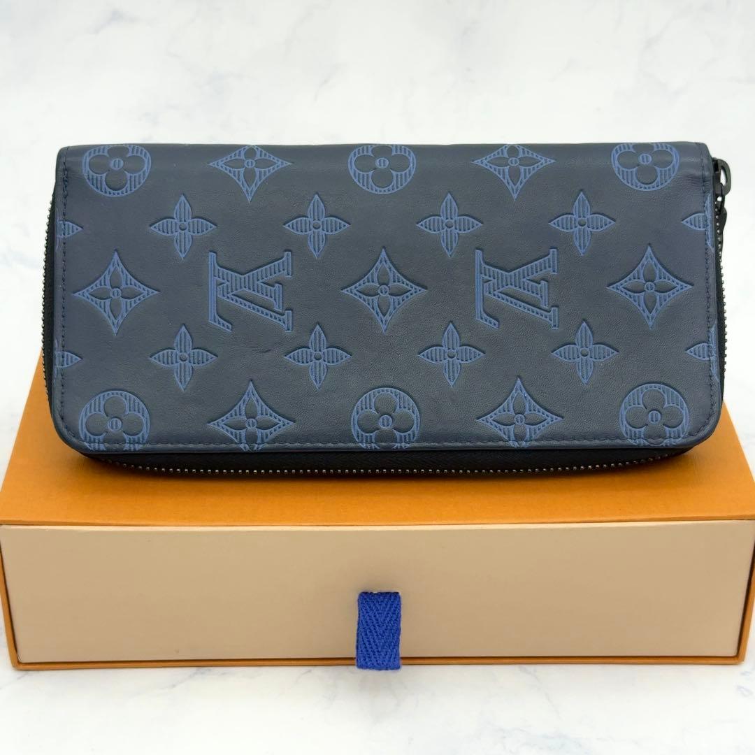 【新品に近い】ルイヴィトン モノグラムシャドウ ジッピーヴェルティカル ネイビー